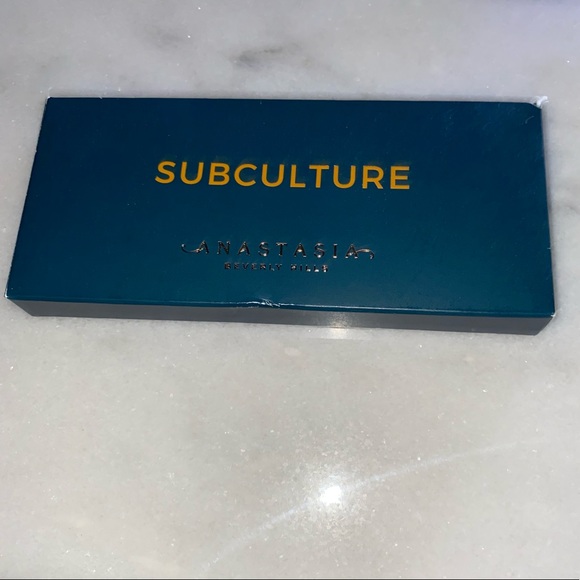 NEW ABH SUBCULTURE PALETTE WITH 14 SHADES & BRUSH - Picture 2 of 6